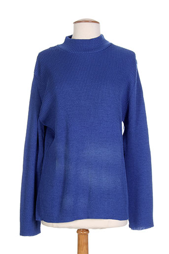 20 et 20 cols et cheminees femme de couleur bleu (photo) 20 et 20 cols et cheminees femme de couleur bleu (photo)