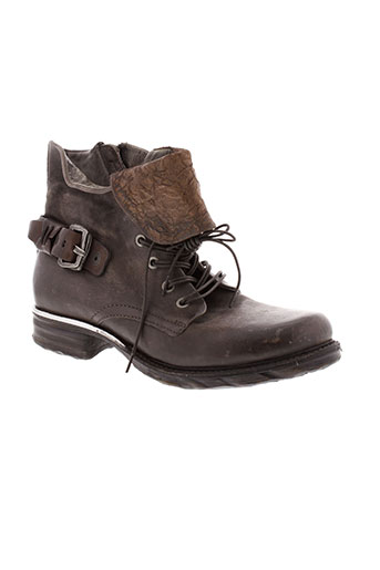 a et s et 98 boots femme de couleur marron (photo) a et s et 98 boots femme de couleur marron (photo)