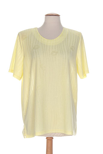 20 et 20 tuniques femme de couleur jaune (photo) 20 et 20 tuniques femme de couleur jaune (photo)