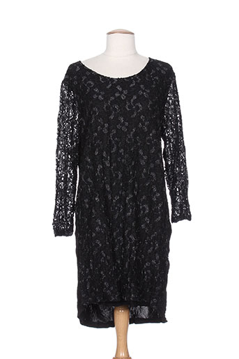 piment rouge robes femme de couleur noir