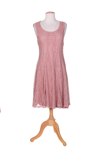 deca robes femme de couleur rose