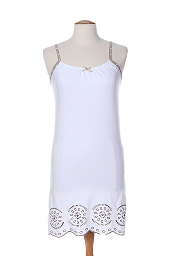 rose pomme nuit femme de couleur blanc