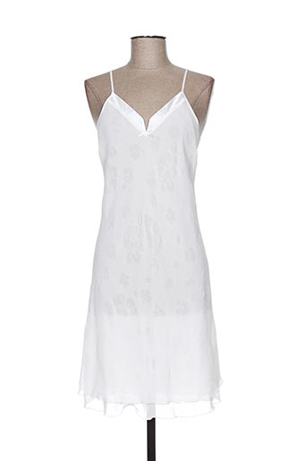 rose pomme nuit femme de couleur blanc