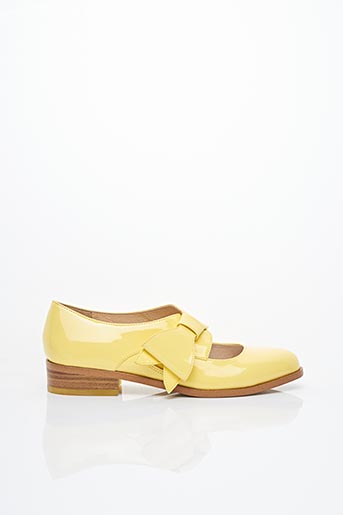 mocassin mellow yellow